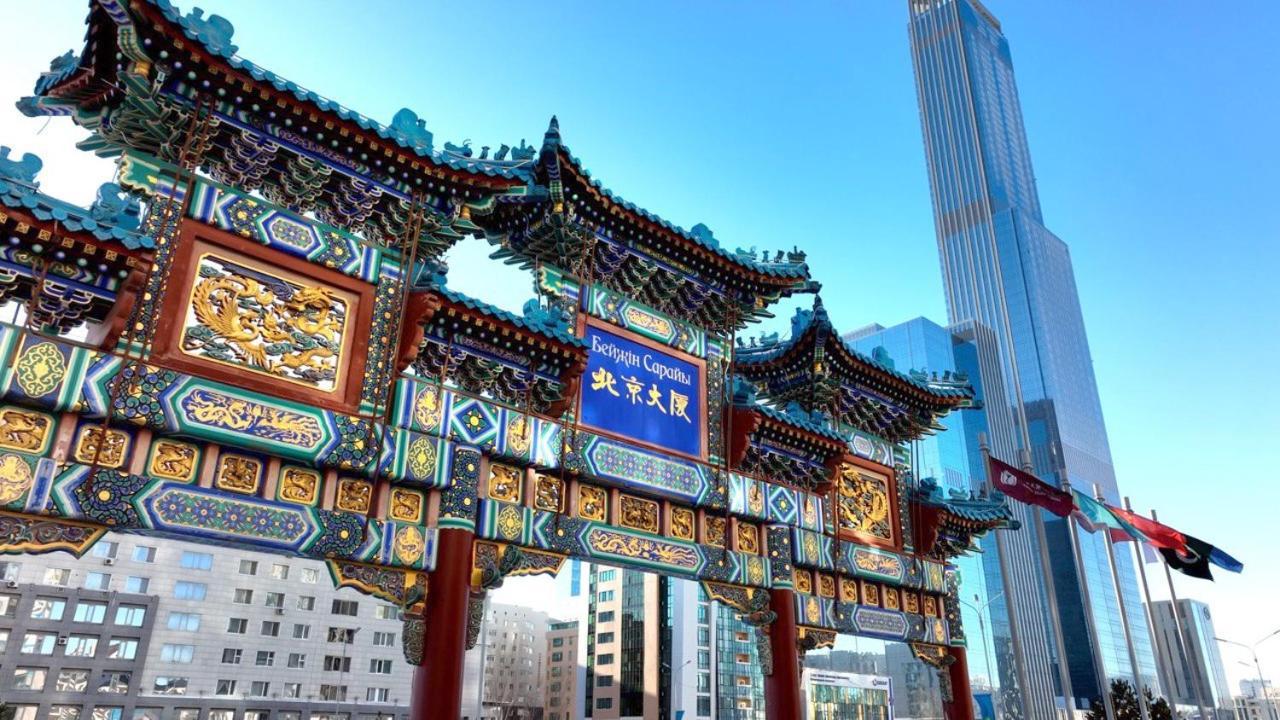 Beijing Palace Soluxe Hotel Astana Exterior photo Chinatown gate