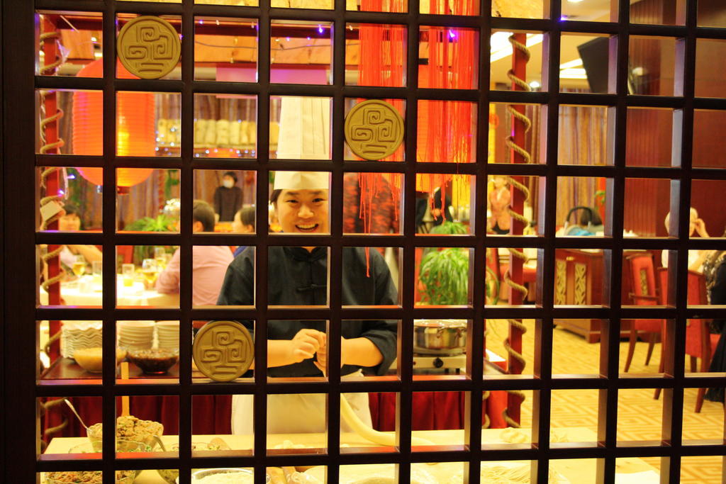 Beijing Palace Soluxe Hotel Astana Exterior photo A shishi-dō at a restaurant in Tokyo